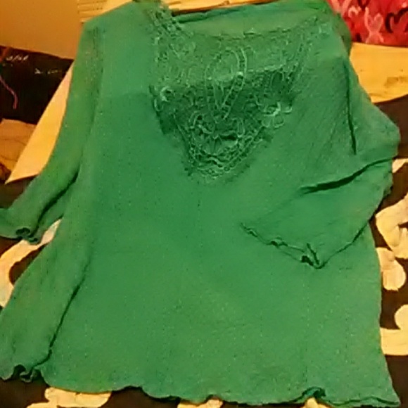 Gorgeous lace back teal 3/4 sleeve top - Picture 1 of 5